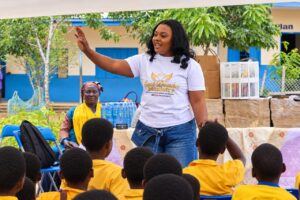 Ghanaian gospel musician, Essi Donkor, Inspires Ekumfi Students With School Supplies And GH¢2,000 BECE Prize