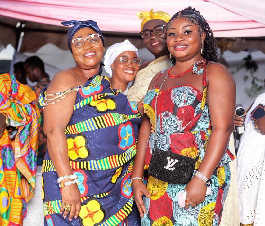 Paramount Queenmother of Goaso, Nana Afia Serwaa I Applauded For Championing Young Women’s Skills Training Paramount Queenmother of Goaso, Nana Afia Serwaa I Applauded For Championing Young Women’s Skills Training Paramount Queenmother of Goaso, Nana Afia Serwaa I Applauded For Championing Young Women’s Skills Training The Principal of High Lady Beautician School, Ms. Dorothy Bonsu, has praised the Paramount Queenmother of Goaso, Nana Afia Serwaa I, for championing vocational skills training to empower young women to become self-reliant